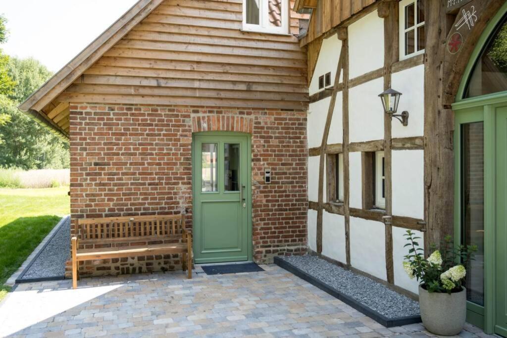 Zum Heuerling Ferienwohung Im Alten Stall Mit Sauna Versmold 外观 照片